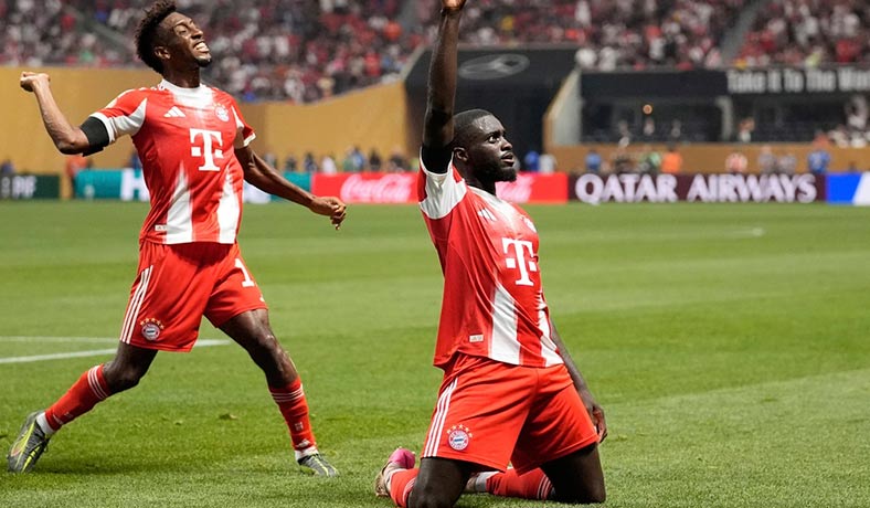 Dayot Upamecano festeta un gol del Bayern en CWC