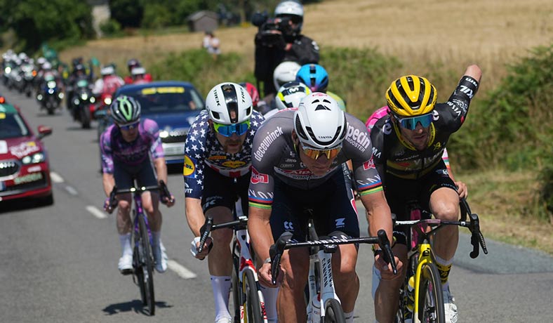 Milan San Remo 2026: Pronósticos para el duelazo entre van der Poel y Pogacar