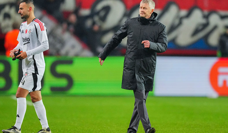 Ole Gunnar Solskjaer de Besiktas un partido de Europa League