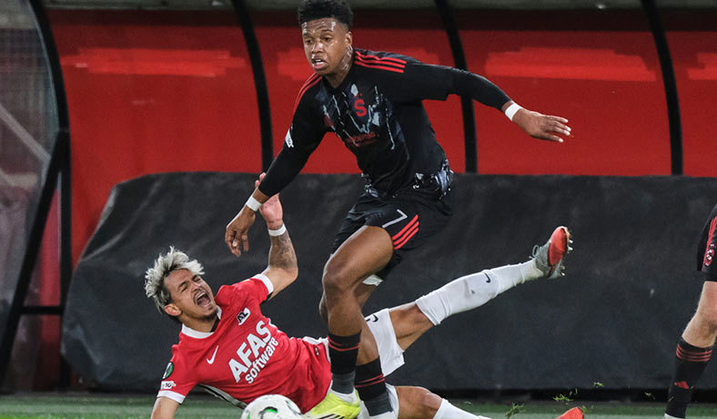 Continúa la clasificación de Champions: Pronósticos de Sparta Praga vs Lyon